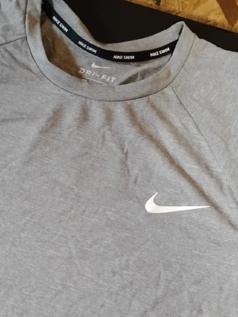 Nike Men’s Dri-FIT Grey Short Sleeve Performance Shirt Xl - Picture 2 of 6